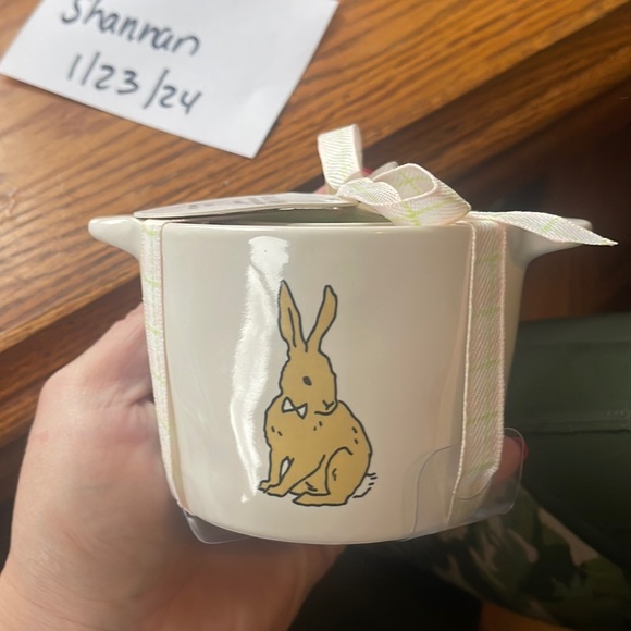 Rae dunn Easter measuring cups - Picture 1 of 1